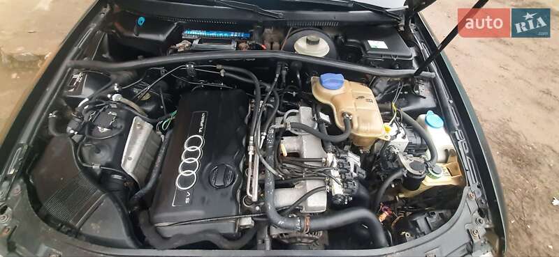 Универсал Audi A4 1997 в Ромнах