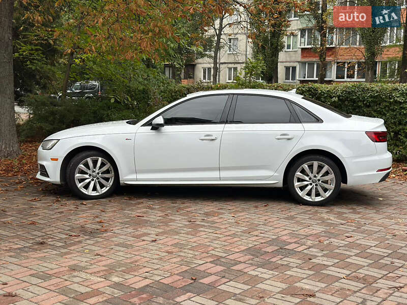 Седан Audi A4 2018 в Киеве