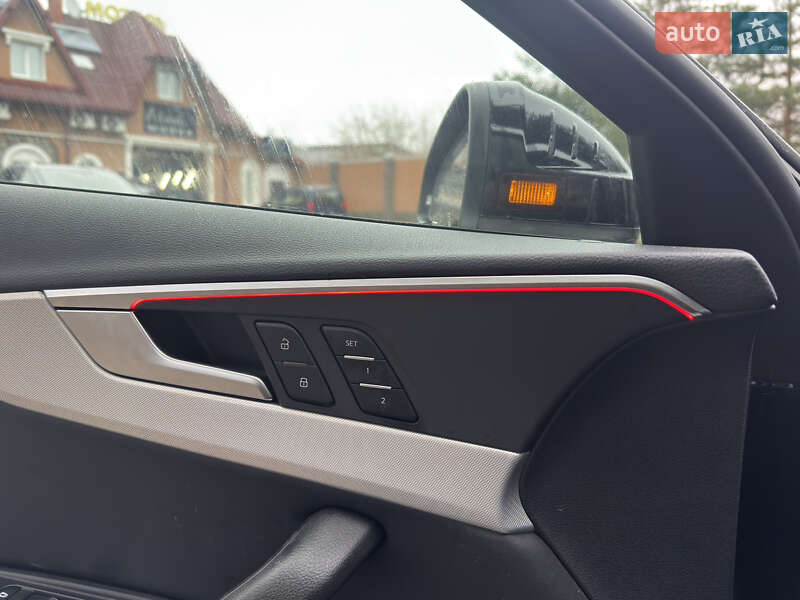 Седан Audi A4 2020 в Львове