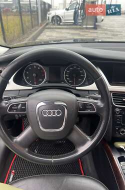 Седан Audi A4 2011 в Львове