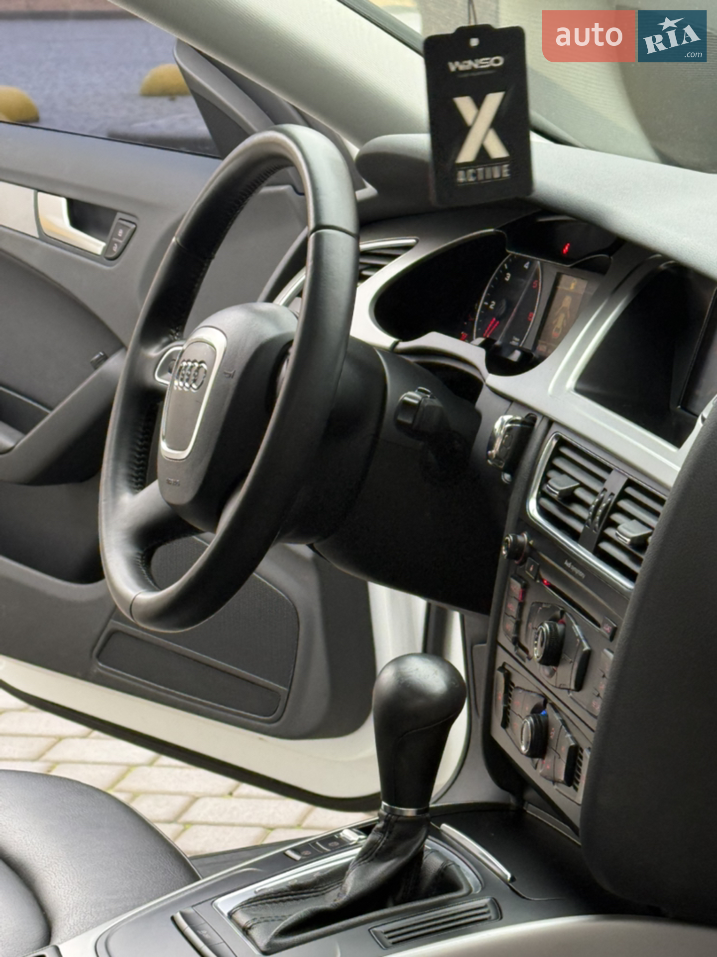 2011 Audi A4 - мініатюра 22