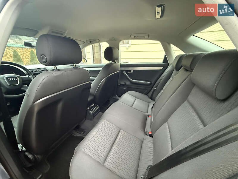 Седан Audi A4 2006 в Могилев-Подольске