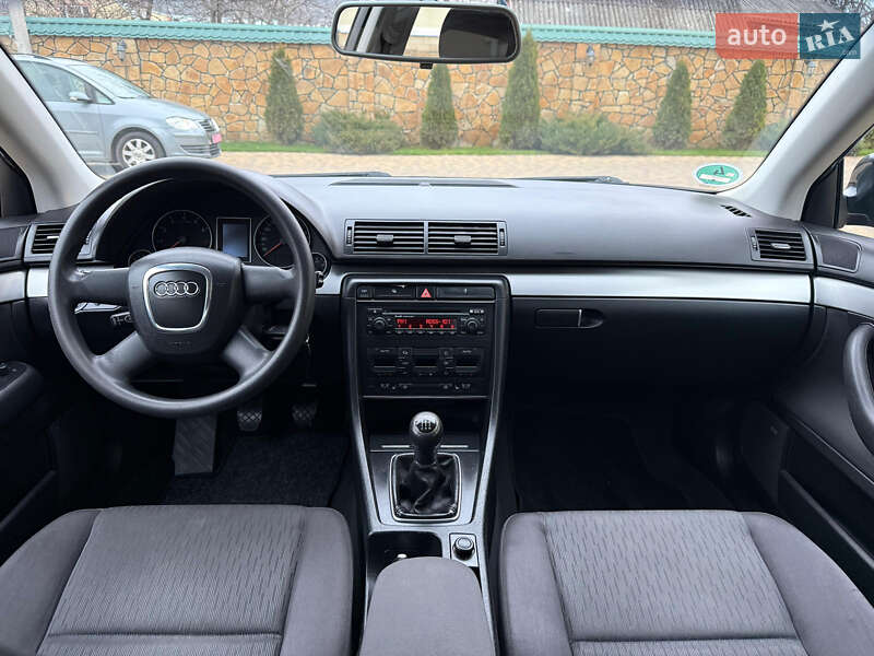 Седан Audi A4 2006 в Могилев-Подольске