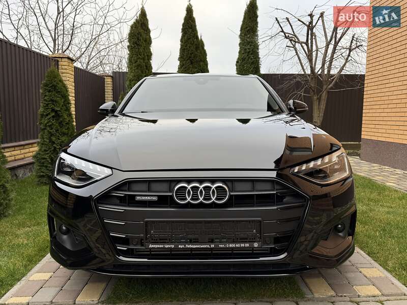 Седан Audi A4 2023 в Киеве