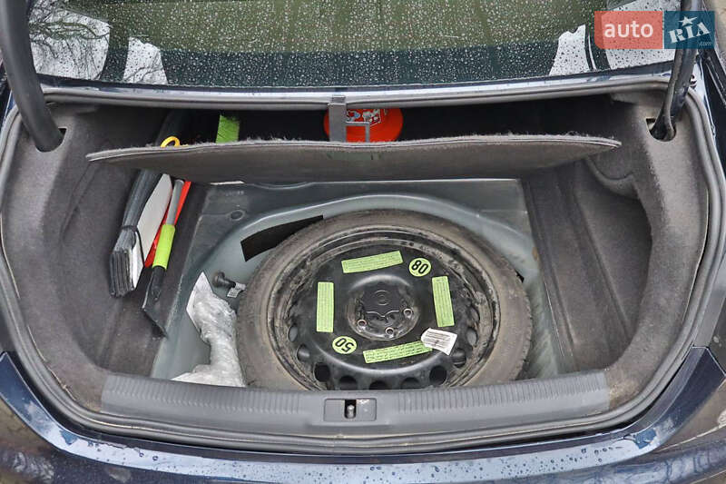 Седан Audi A4 2011 в Львове