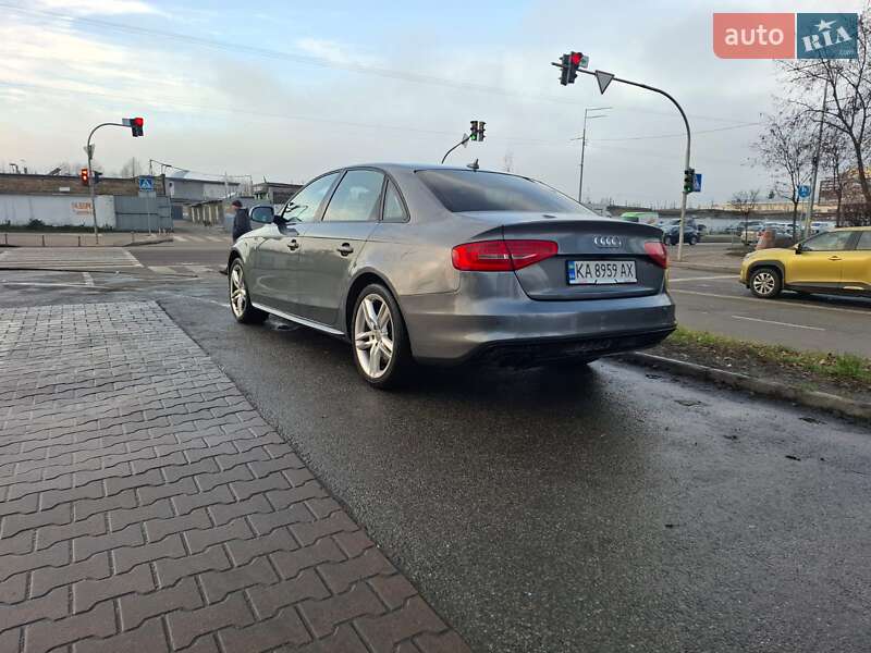 Седан Audi A4 2015 в Киеве