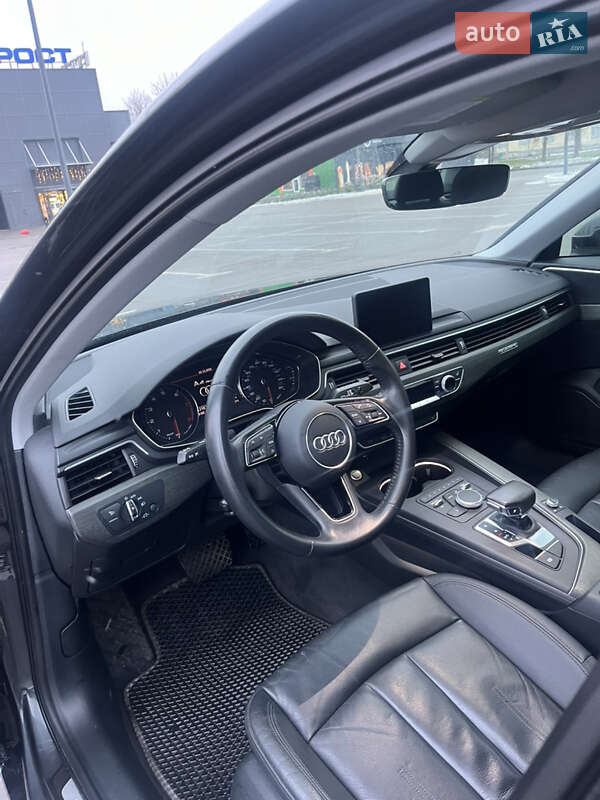 Седан Audi A4 2018 в Харкові