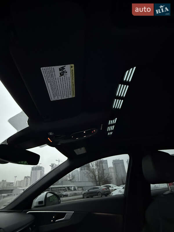 Седан Audi A4 2017 в Киеве