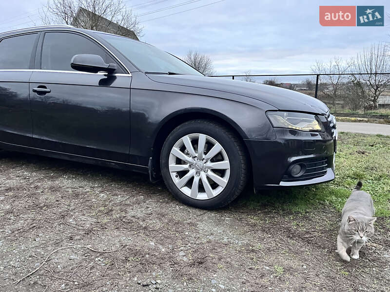 Седан Audi A4 2011 в Білій Церкві