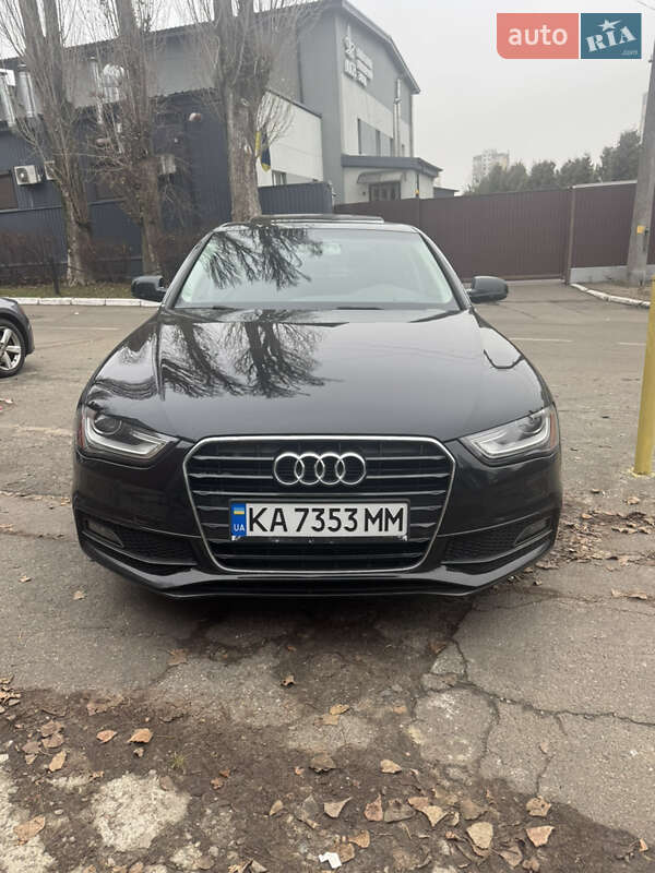 Седан Audi A4 2015 в Киеве