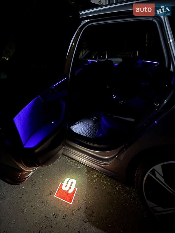 Универсал Audi A4 2021 в Киеве