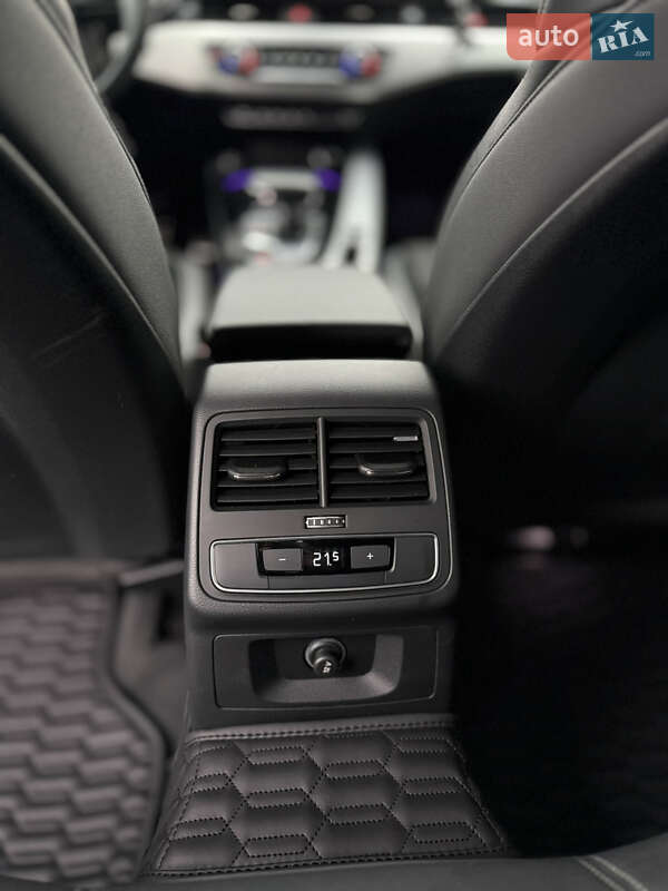 Универсал Audi A4 2021 в Киеве