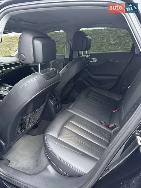 Седан Audi A4 2016 в Львові