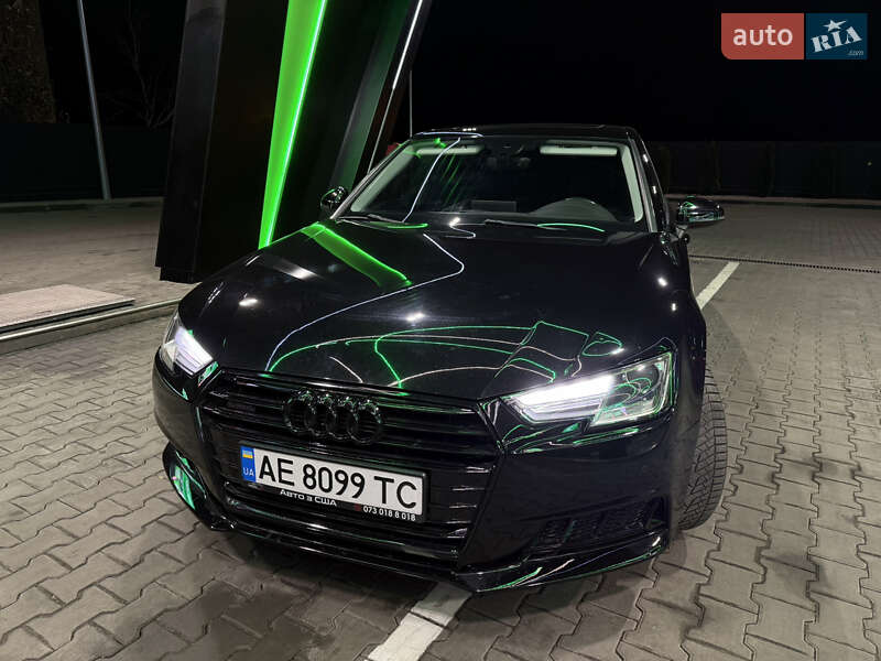 Седан Audi A4 2016 в Дніпрі