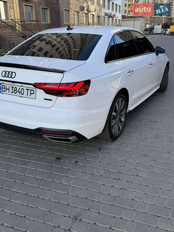 Седан Audi A4 2021 в Одесі