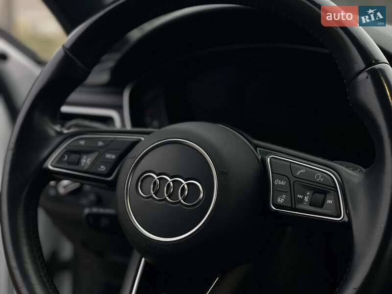 Седан Audi A4 2016 в Львове