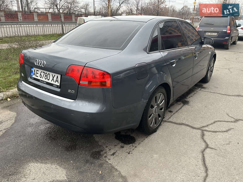 Седан Audi A4 2004 в Днепре