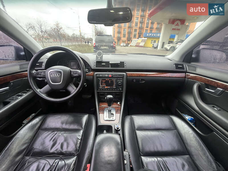 Седан Audi A4 2004 в Днепре
