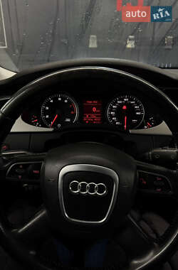 Седан Audi A4 2011 в Ровно