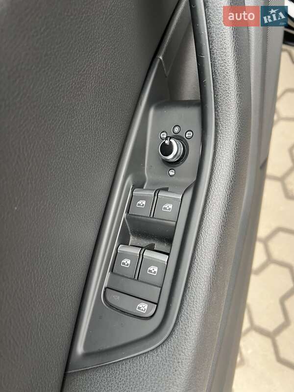 Седан Audi A4 2017 в Нежине