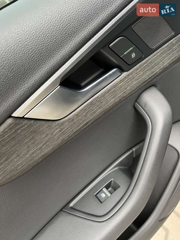 Седан Audi A4 2017 в Нежине