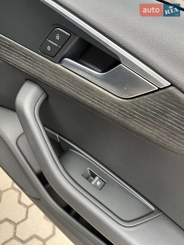 Седан Audi A4 2017 в Нежине