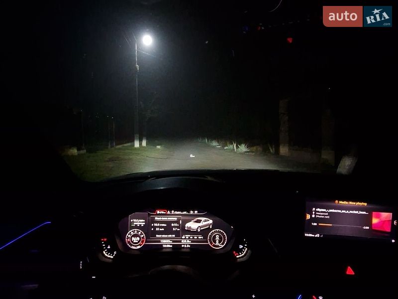 Седан Audi A4 2017 в Нововолинську
