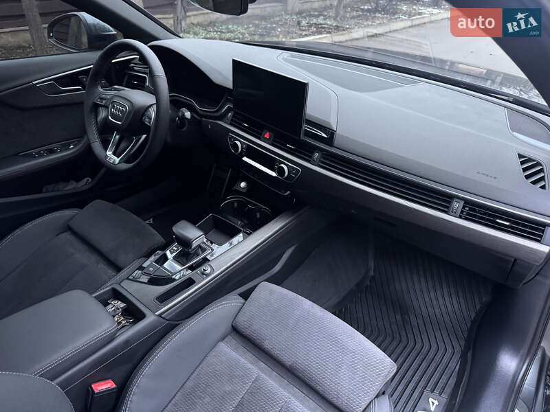 Седан Audi A4 2020 в Києві