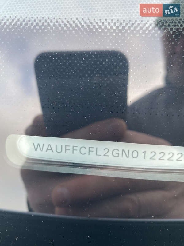 Седан Audi A4 2015 в Луцке