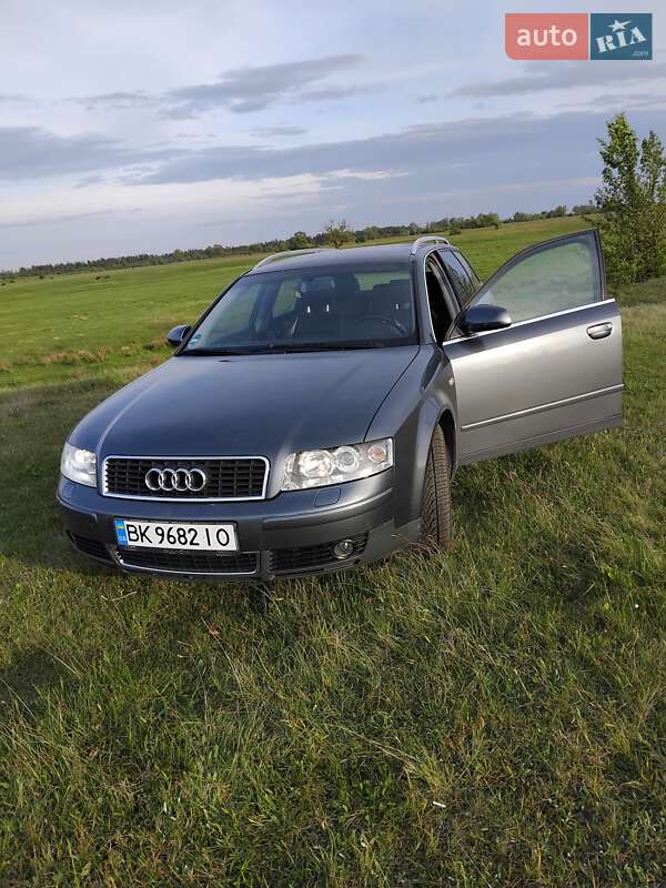 Універсал Audi A4 2001 в Березному