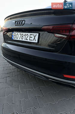 Седан Audi A4 2018 в Волочиську