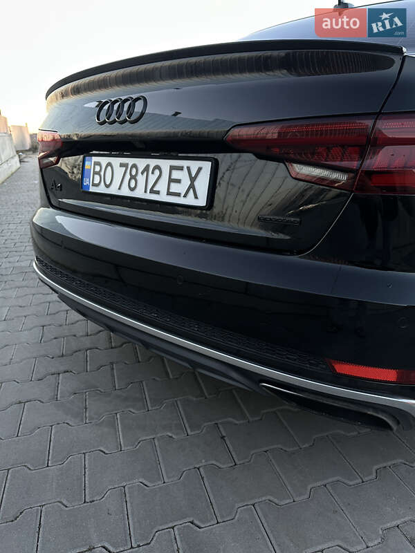 Седан Audi A4 2018 в Тернополі