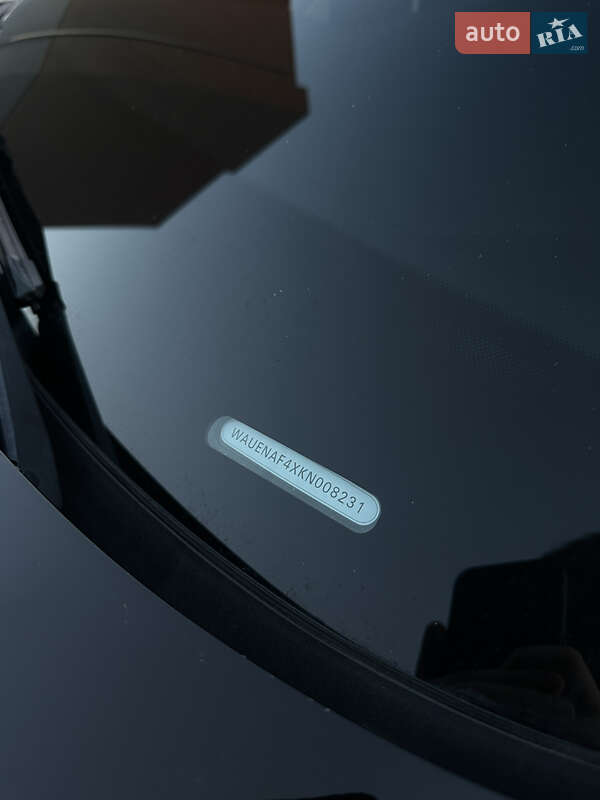 Седан Audi A4 2018 в Тернополі