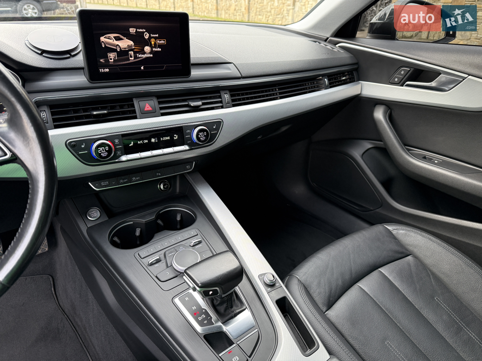 2016 Audi A4 - мініатюра 30
