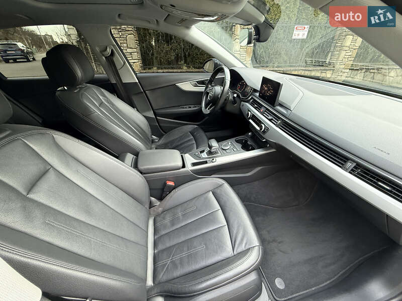 Седан Audi A4 2016 в Надвірній