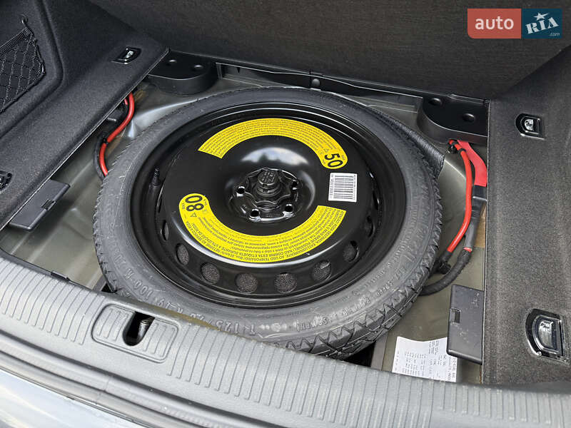 Седан Audi A4 2016 в Надвірній