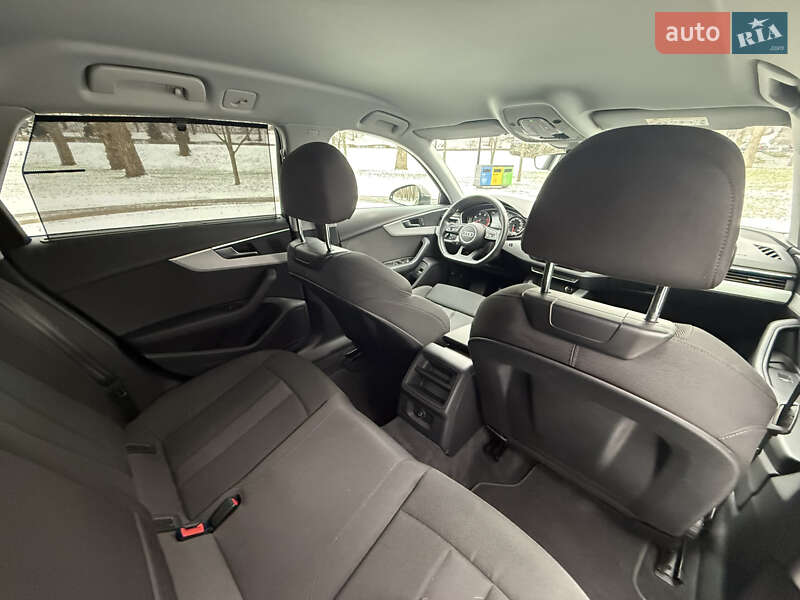 Універсал Audi A4 2021 в Києві