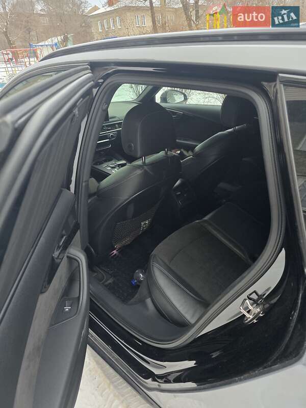 Універсал Audi A4 2015 в Дніпрі