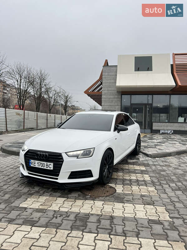 Седан Audi A4 2016 в Днепре