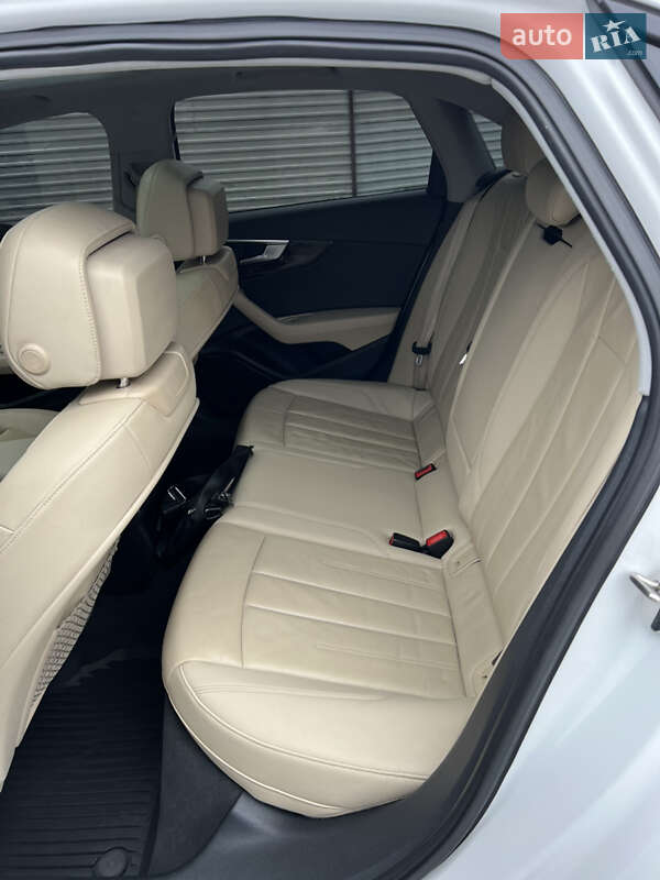 Седан Audi A4 2016 в Днепре