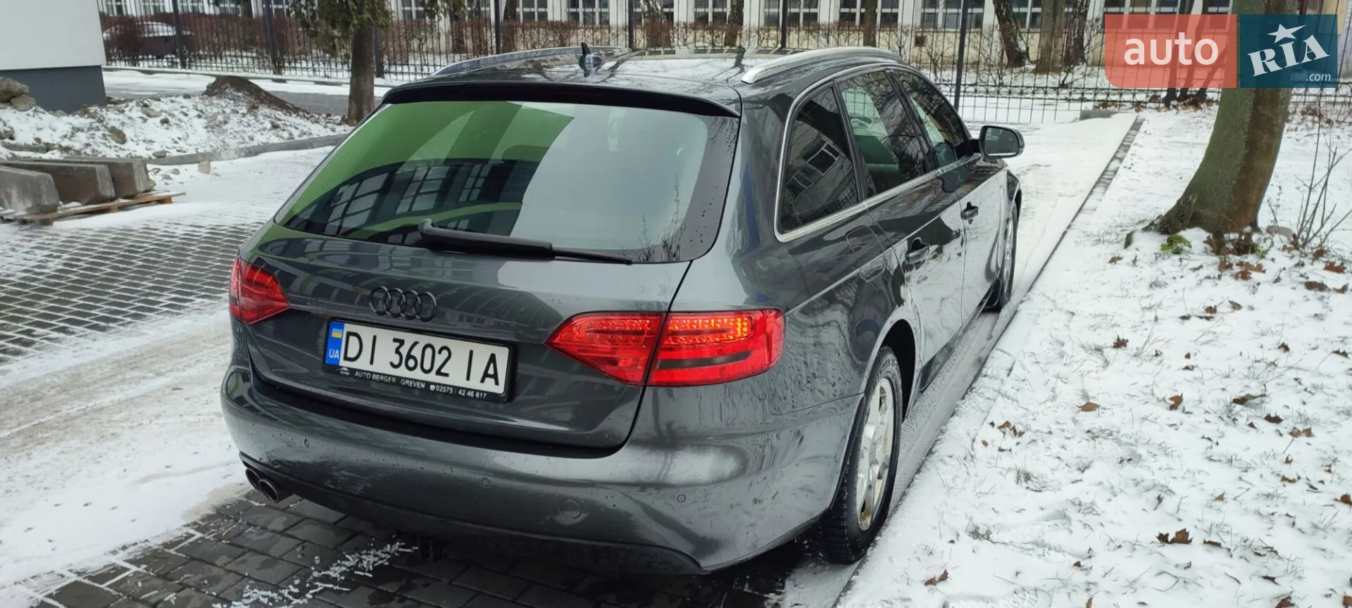 2010 Audi A4 - мініатюра 9