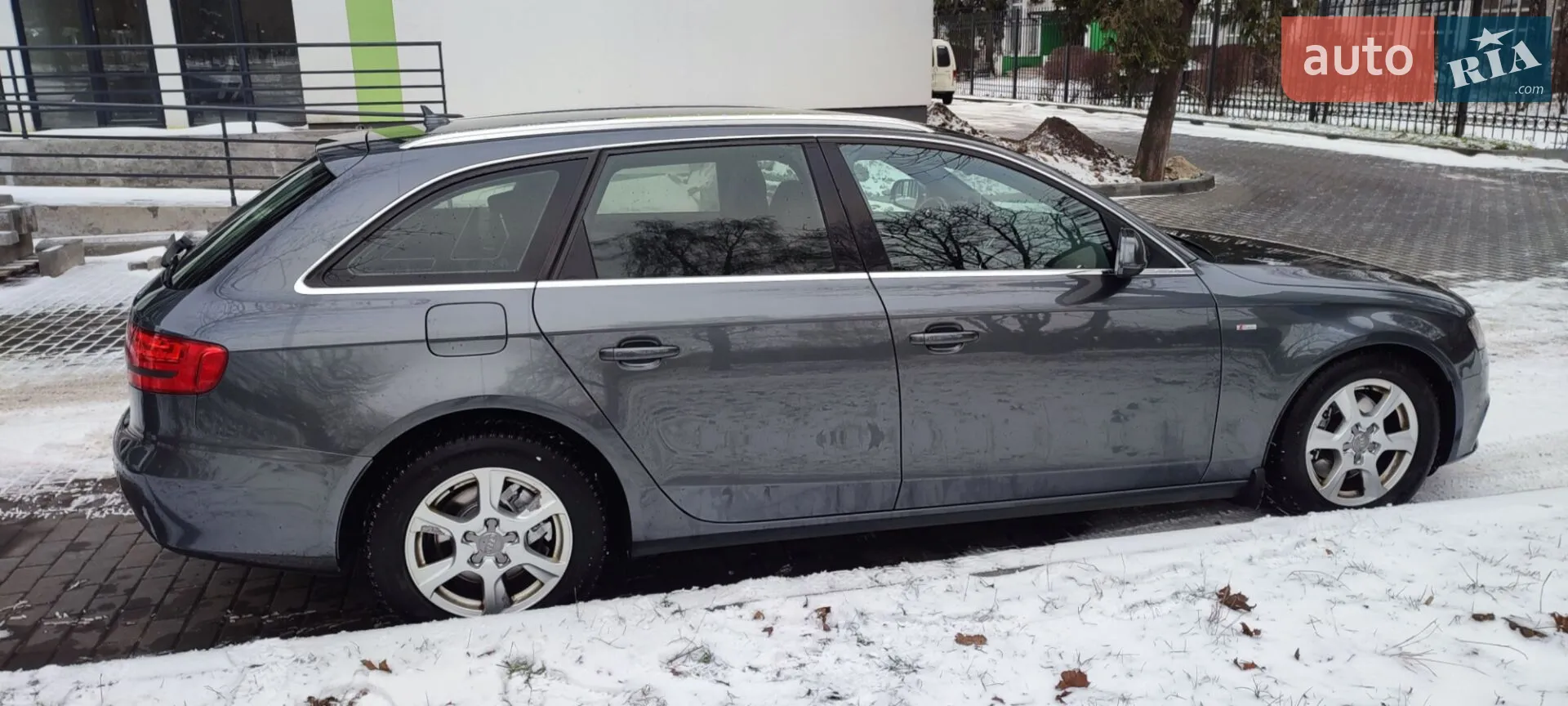 2010 Audi A4 - мініатюра 8