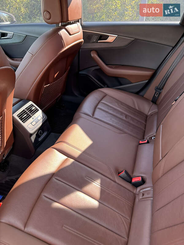 Седан Audi A4 2016 в Харкові