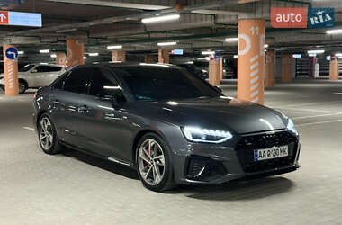 Седан Audi A4 2021 в Києві