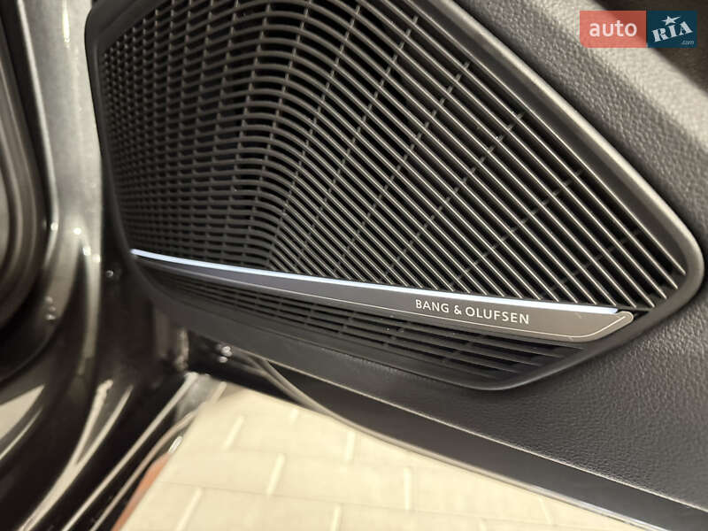 Седан Audi A4 2021 в Киеве