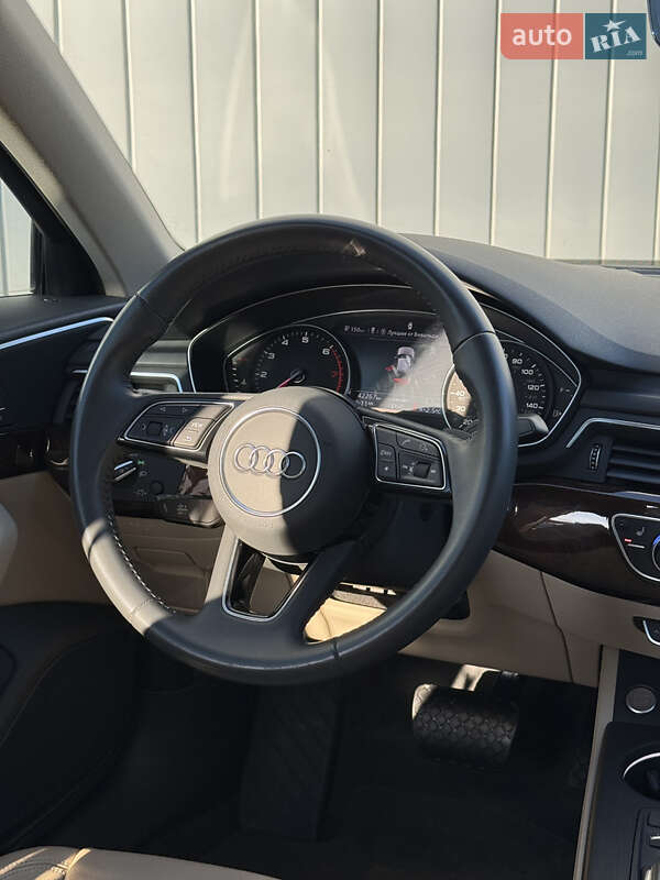 Седан Audi A4 2018 в Черновцах