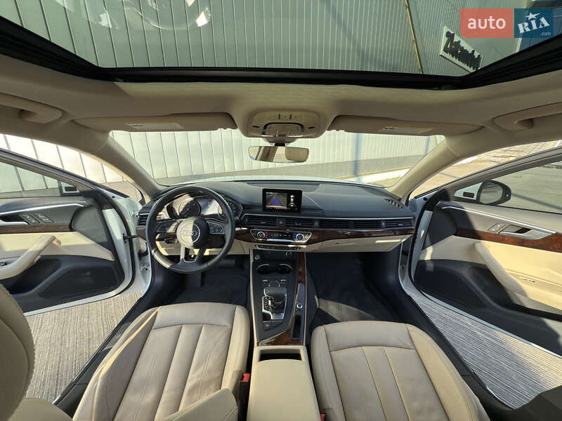 Седан Audi A4 2018 в Черновцах