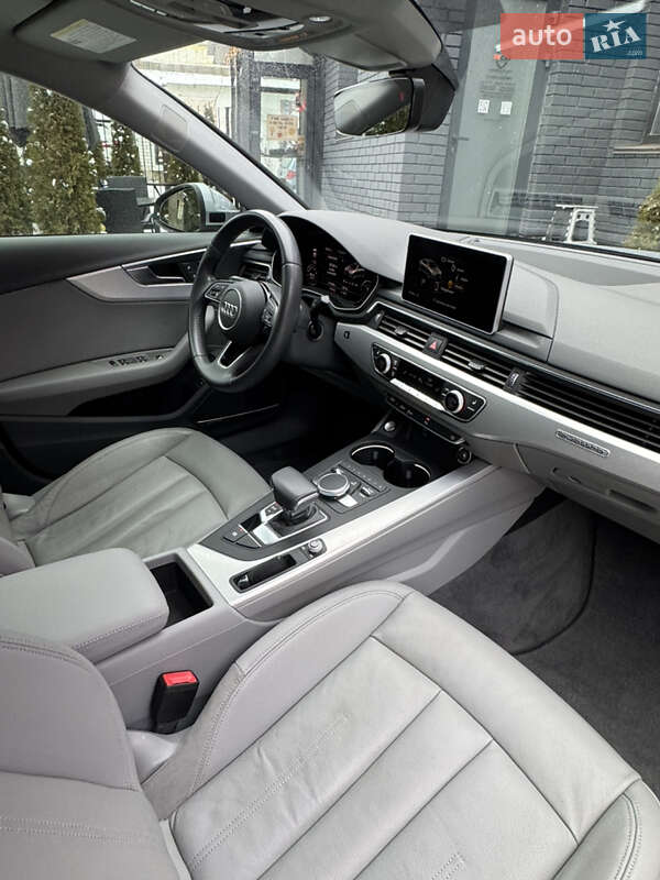 Седан Audi A4 2017 в Киеве
