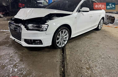 Седан Audi A4 2015 в Львове