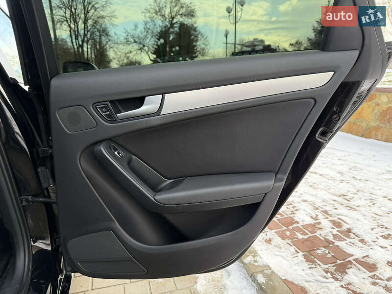 Седан Audi A4 2013 в Виннице